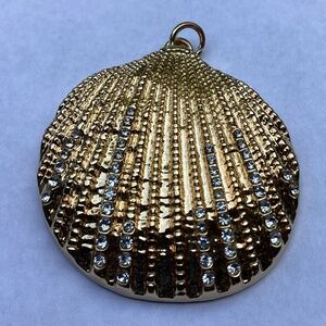 Gold Seashell Pendant with Rhinestones